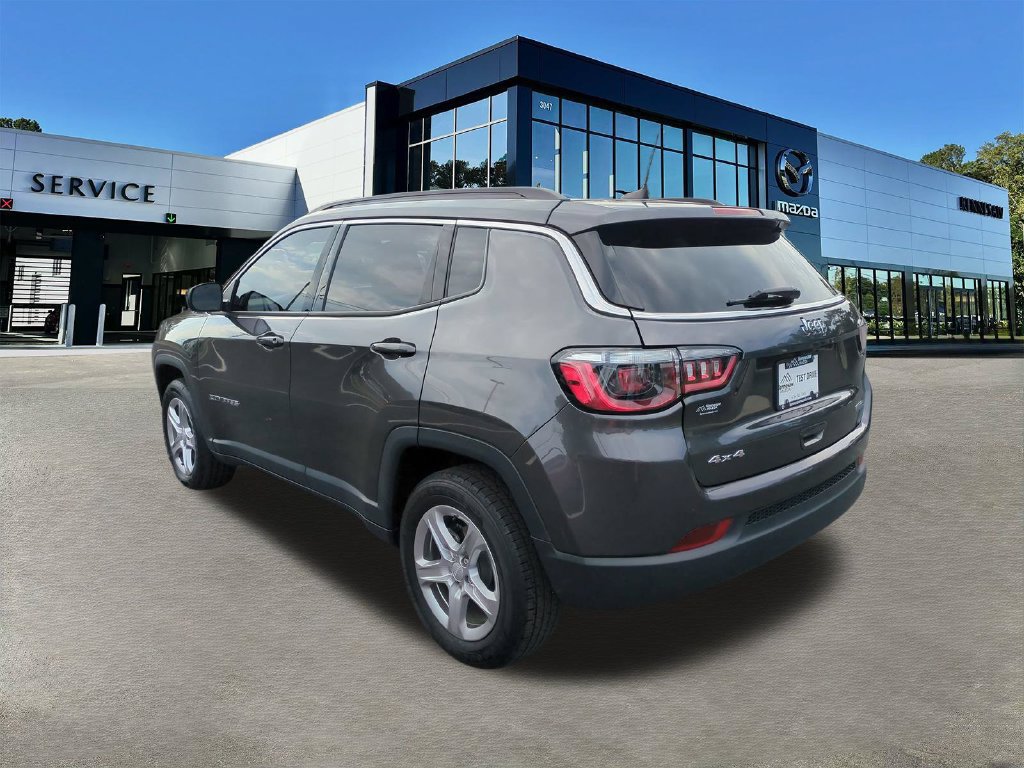 Used 2023 Jeep Compass Latitude w/ Convenience Group AWD/4WD image 6