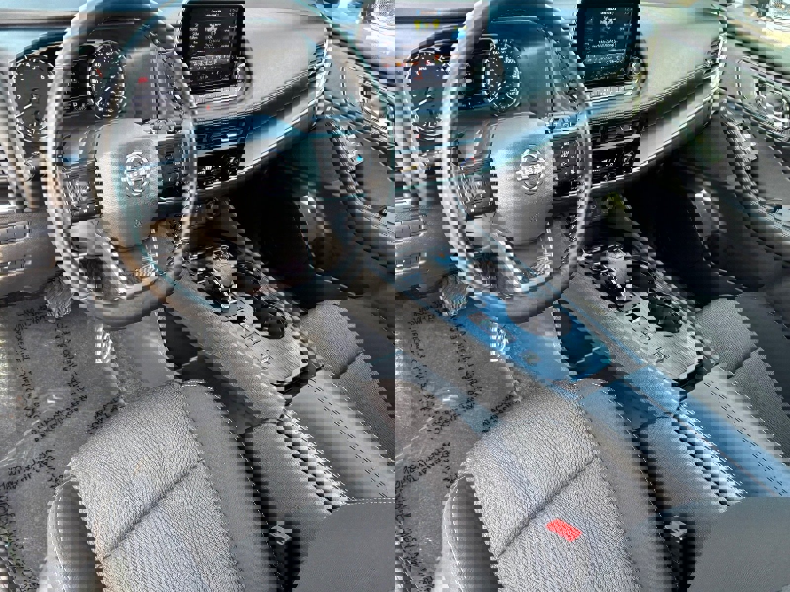 Certified 2025 Nissan Rogue SV image 16