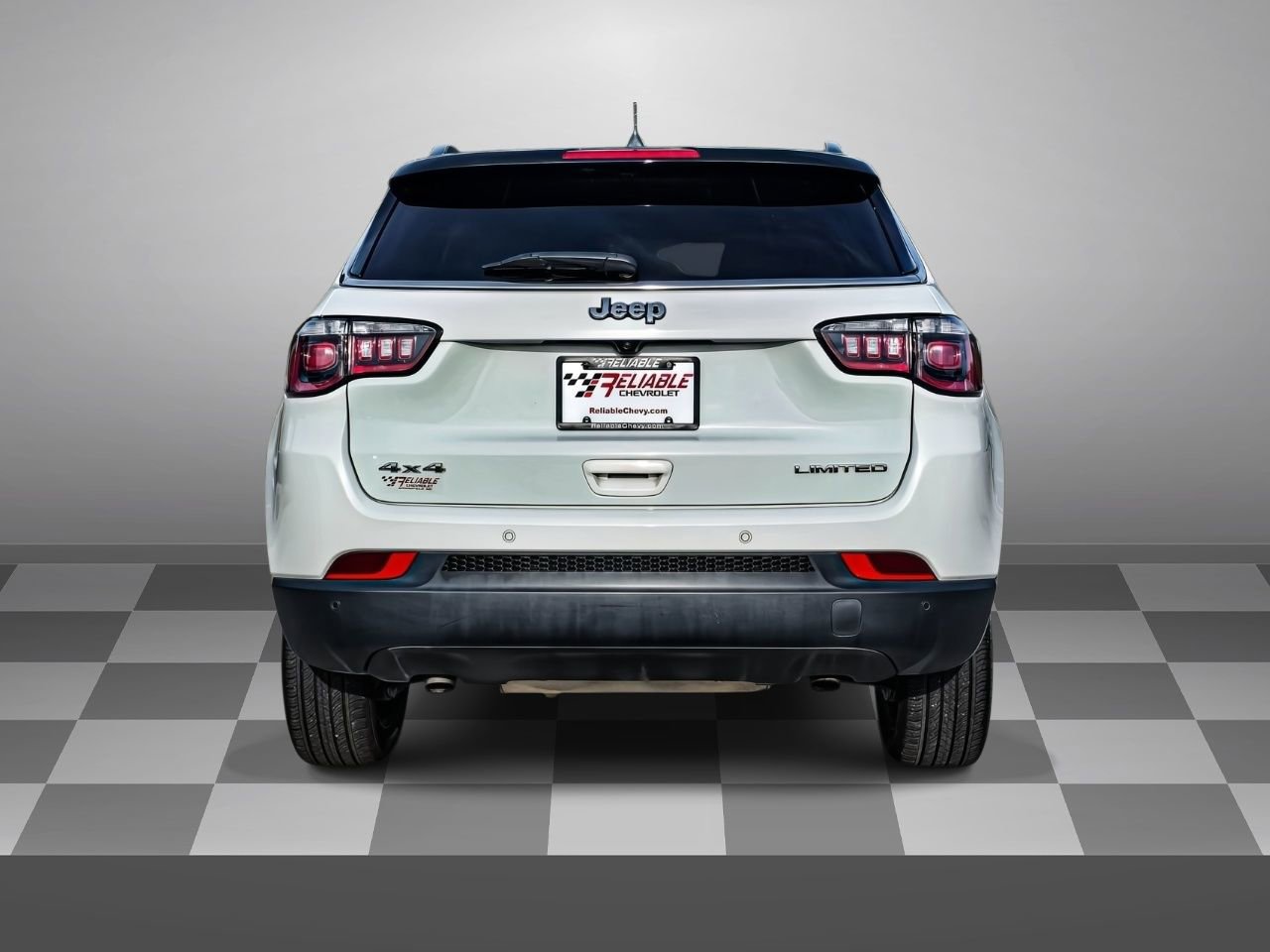 Used 2025 Jeep Compass Limited AWD/4WD image 5