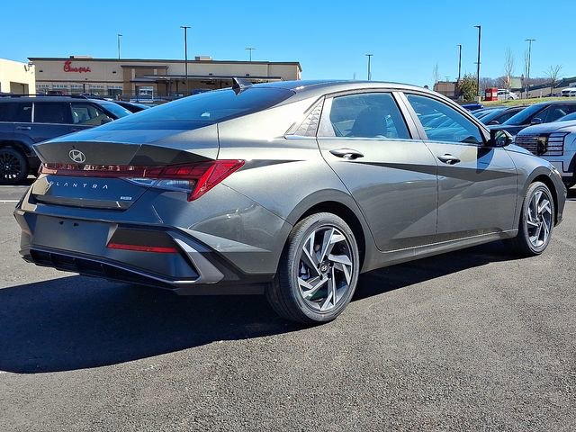 New 2026 Hyundai Elantra Limited w/ Cargo Package image 4