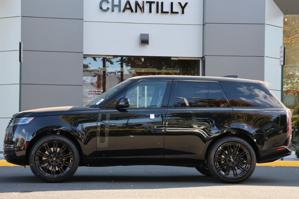 New 2027 Land Rover Range Rover SE AWD/4WD image 2