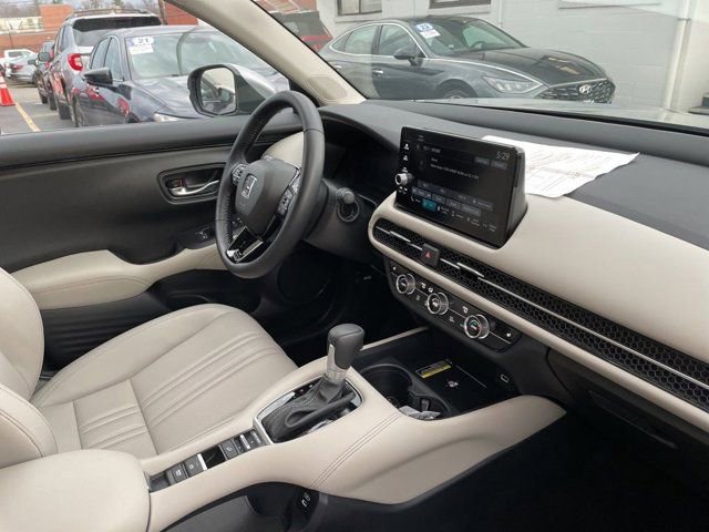 Used 2025 Honda HR-V EX-L image 8