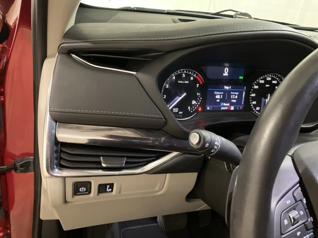 Used 2020 Cadillac XT4 Luxury w/ Cold Weather Package image 14