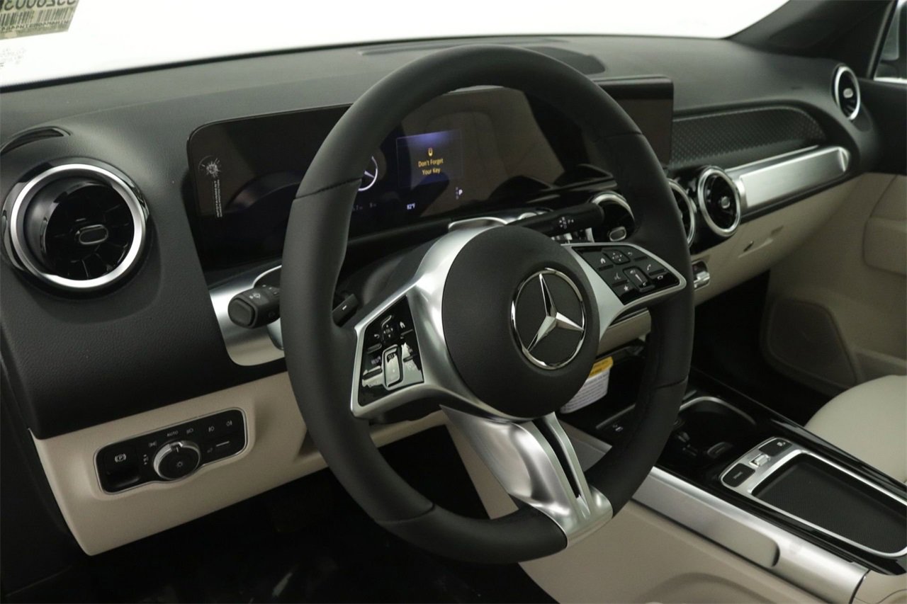 New 2026 Mercedes-Benz GLB 250 image 5