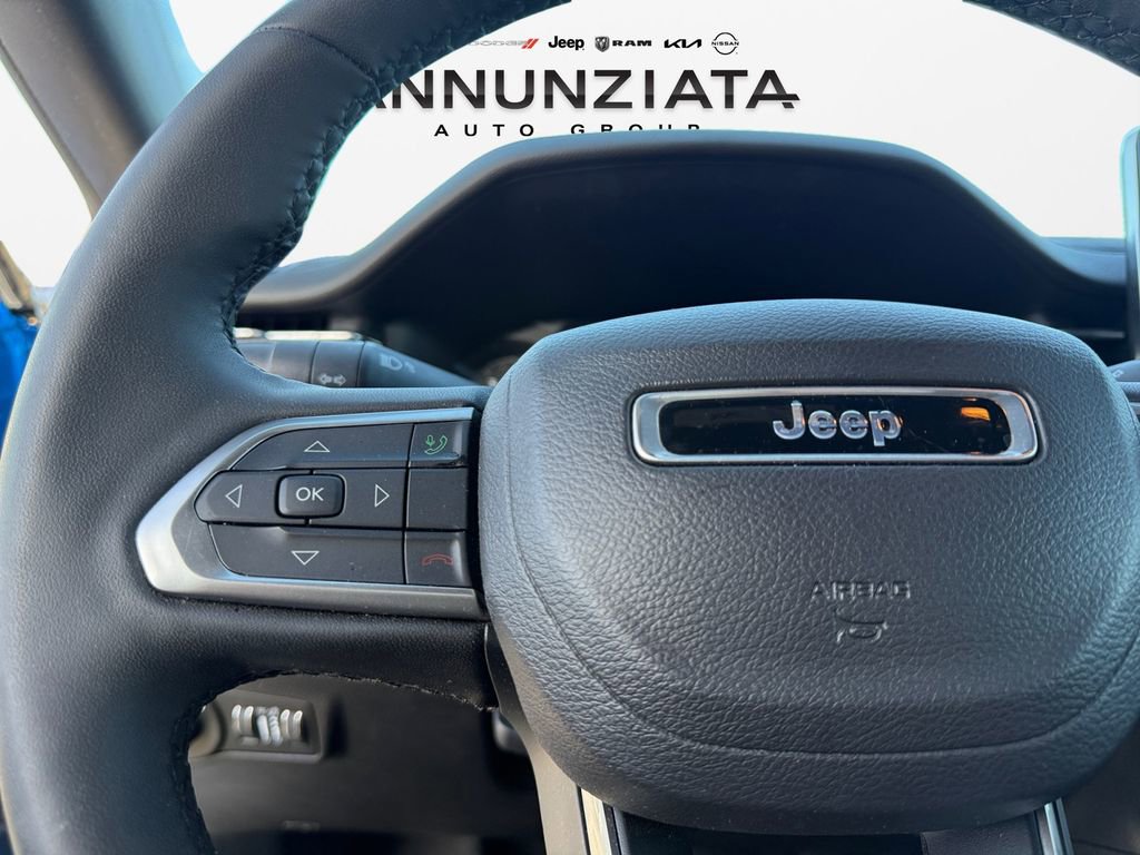 Used 2024 Jeep Compass Limited image 25