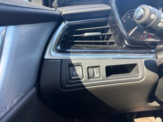 Used 2025 Cadillac XT6 Premium Luxury AWD/4WD image 12