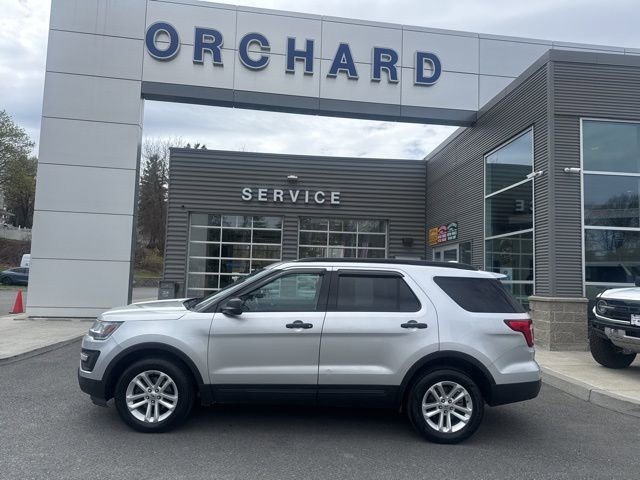 Used 2016 Ford Explorer 4WD image 2
