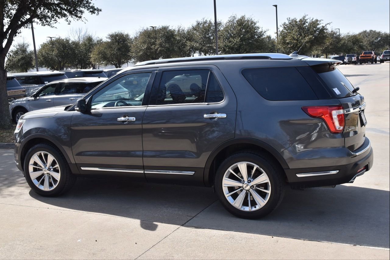 Used 2019 Ford Explorer Limited w/ Class III Trailer Tow Package image 11
