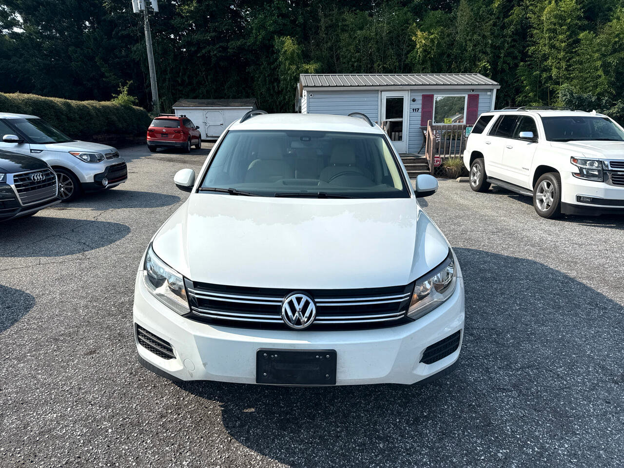 Used 2017 Volkswagen Tiguan S FWD image 2