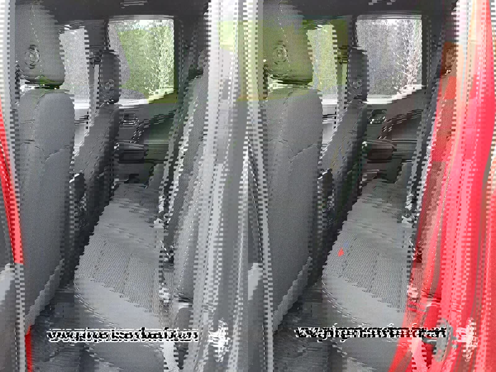 Used 2024 GMC Canyon Elevation w/ Convenience Package image 4