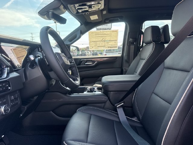 New 2026 GMC Yukon XL Elevation w/ Elevation Premium Package AWD/4WD image 14