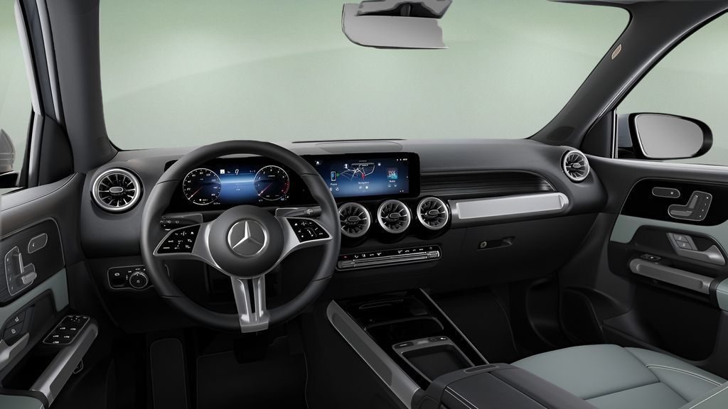 Used 2026 Mercedes-Benz GLB 250 image 38
