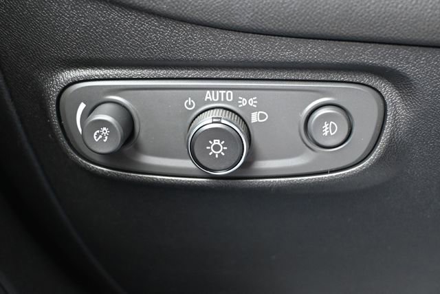 Used 2018 Chevrolet Equinox Premier AWD/4WD image 40