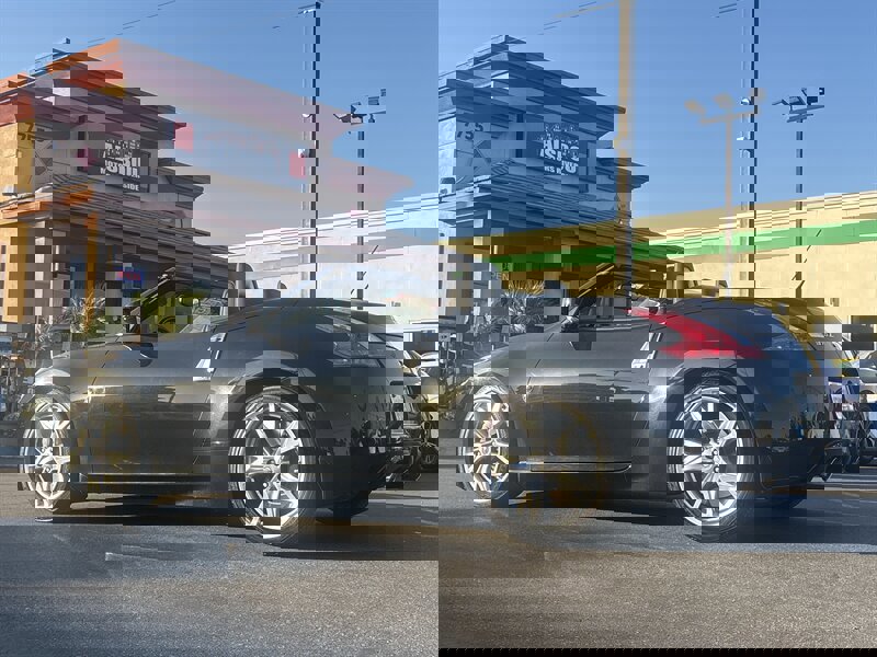 Used 2012 Nissan 370Z Touring w/ Sport Pkg image 8