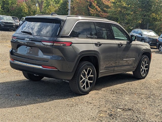 New 2025 Jeep Grand Cherokee Limited image 3