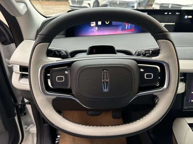 New 2025 Lincoln Navigator L Reserve AWD/4WD image 14