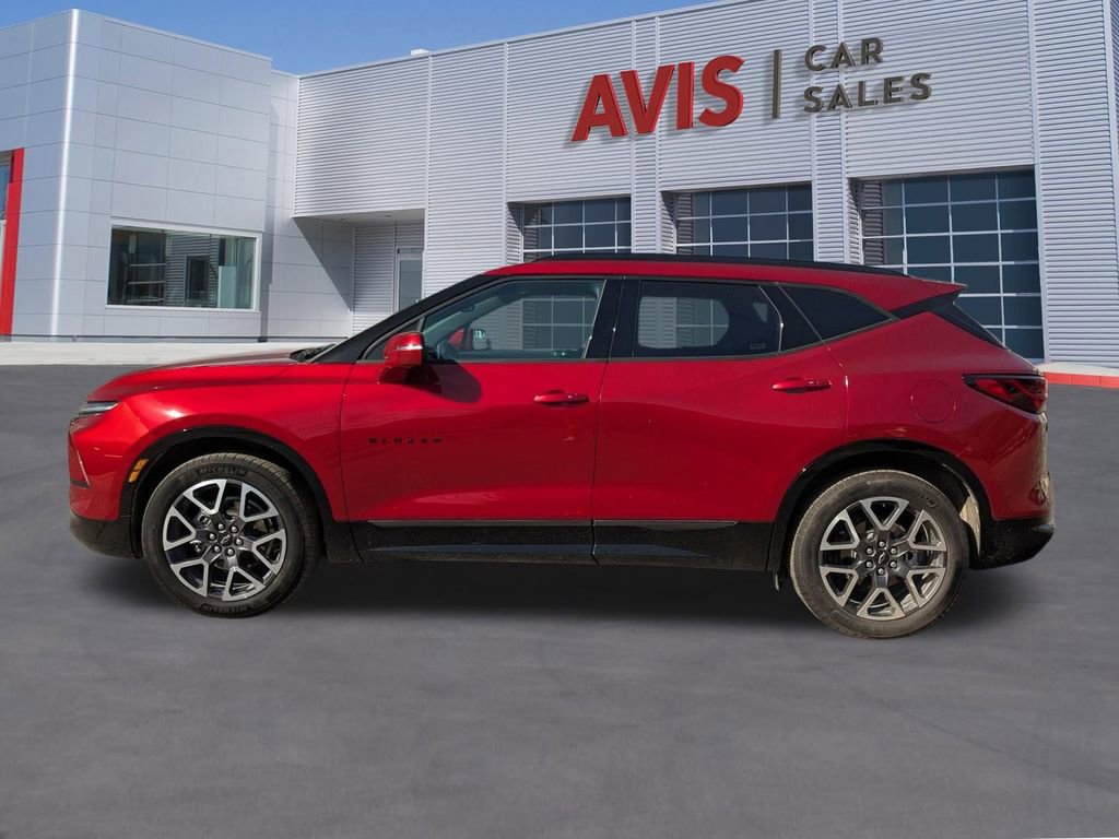 Used 2025 Chevrolet Blazer RS image 2