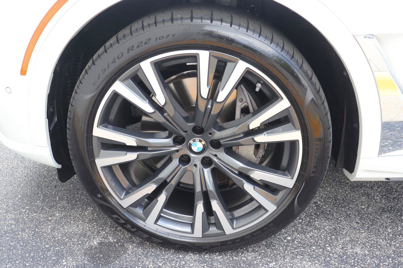 Used 2025 BMW X7 xDrive40i AWD/4WD image 49