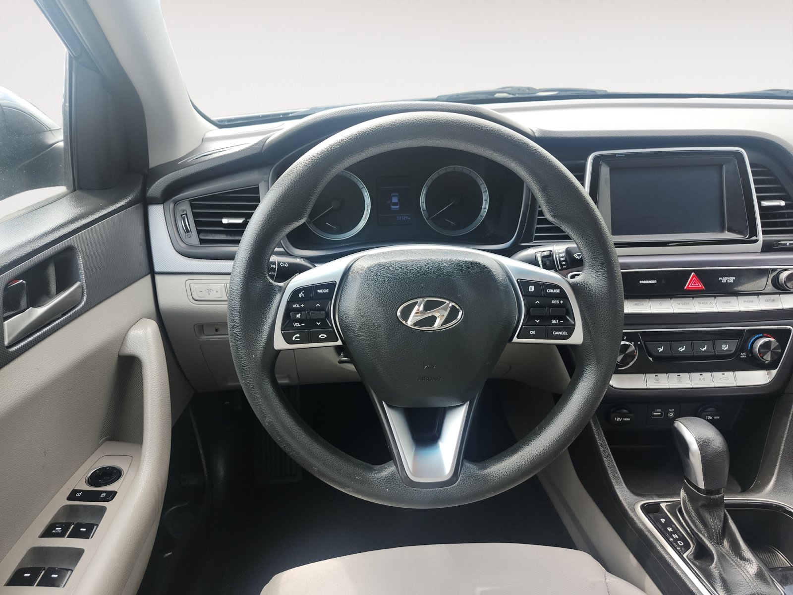 Used 2019 Hyundai Sonata SE w/ Cargo Package FWD image 12