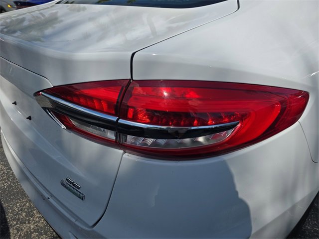 Used 2020 Ford Fusion SE image 5