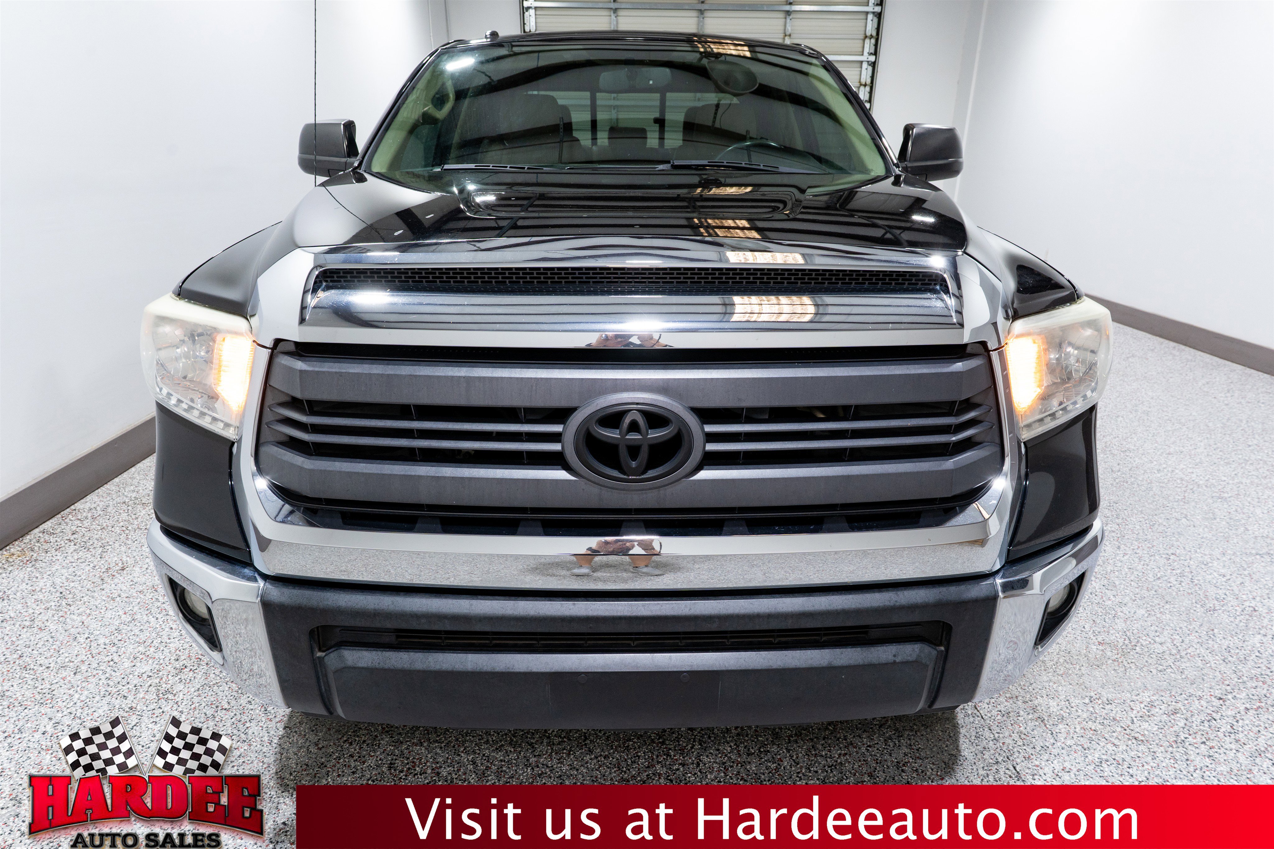 Used 2015 Toyota Tundra SR5 w/ TRD Off Road Package AWD/4WD image 7