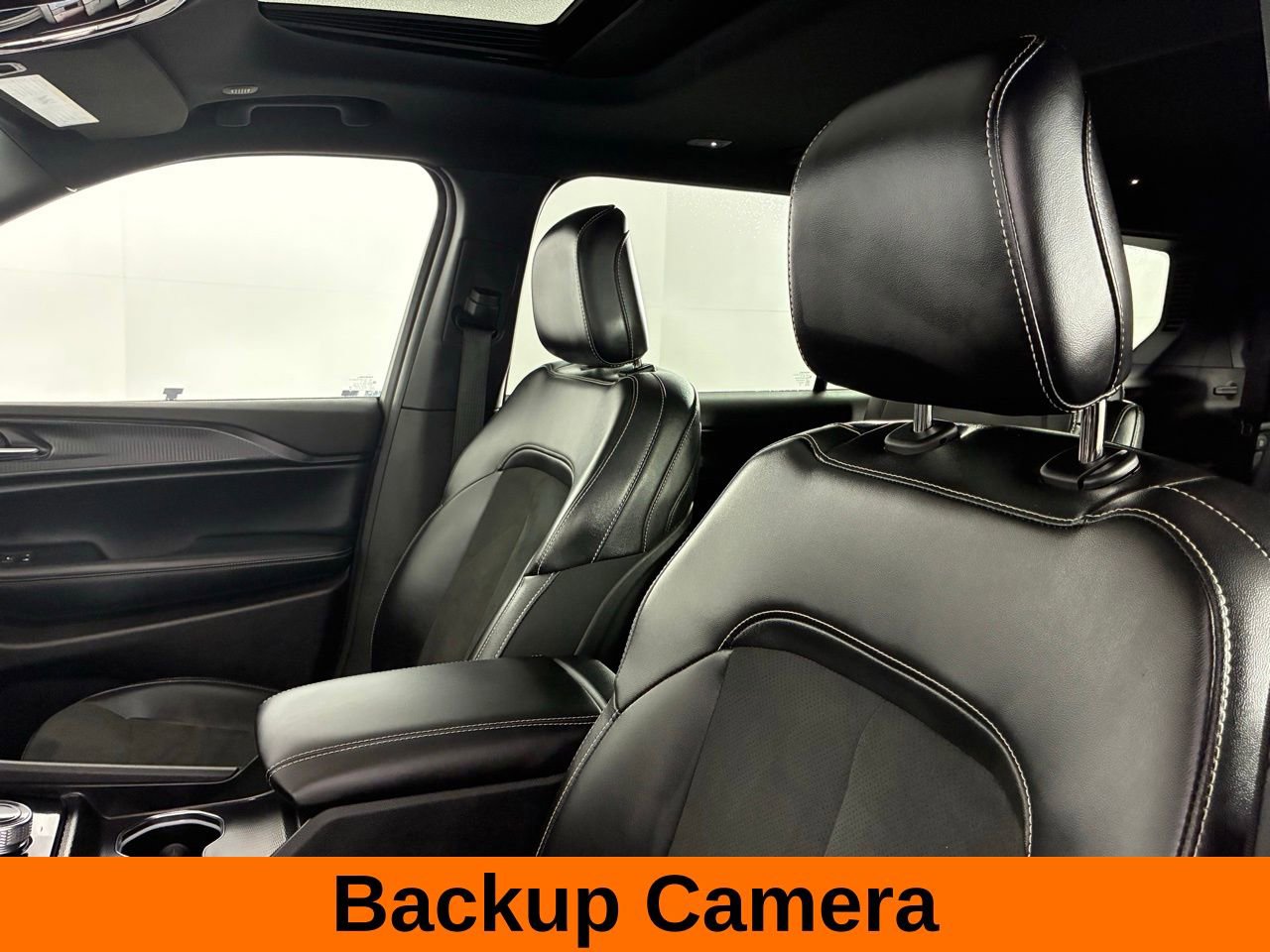 Used 2024 Jeep Grand Cherokee L Altitude image 11