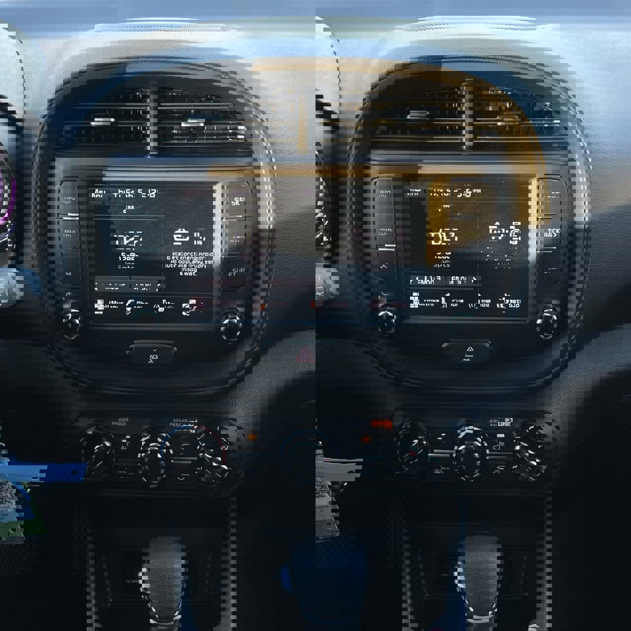 Used 2024 Kia Soul LX w/ Option Group 015 image 16