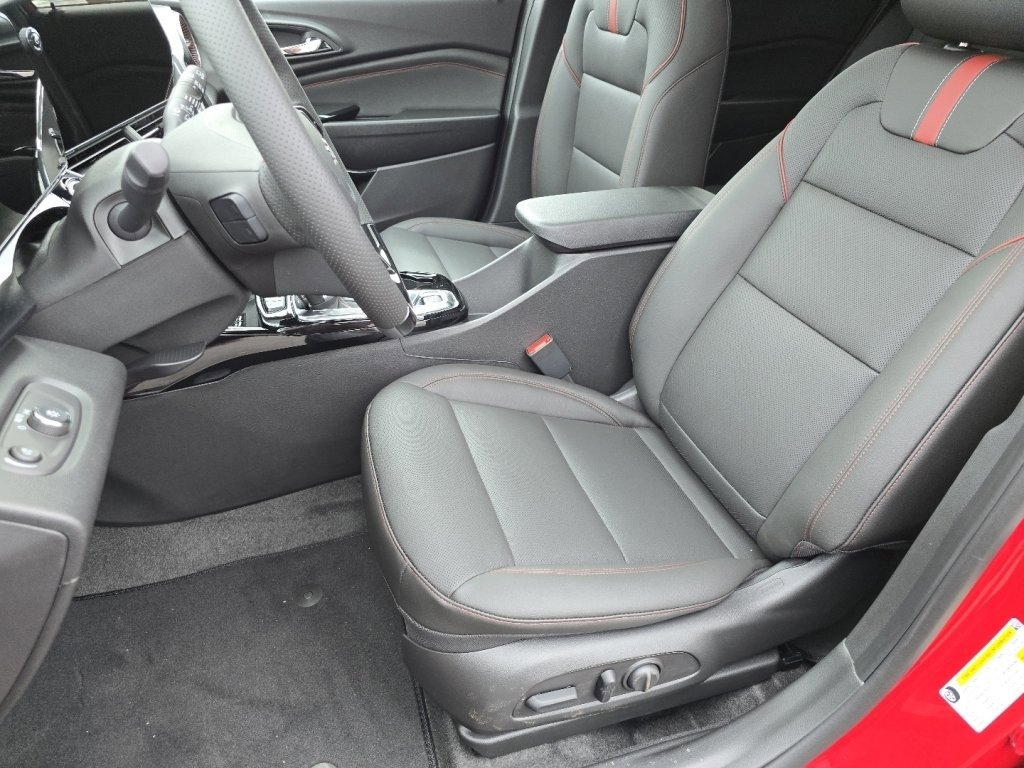 New 2026 Chevrolet Trax RS w/ Sunroof Package image 15