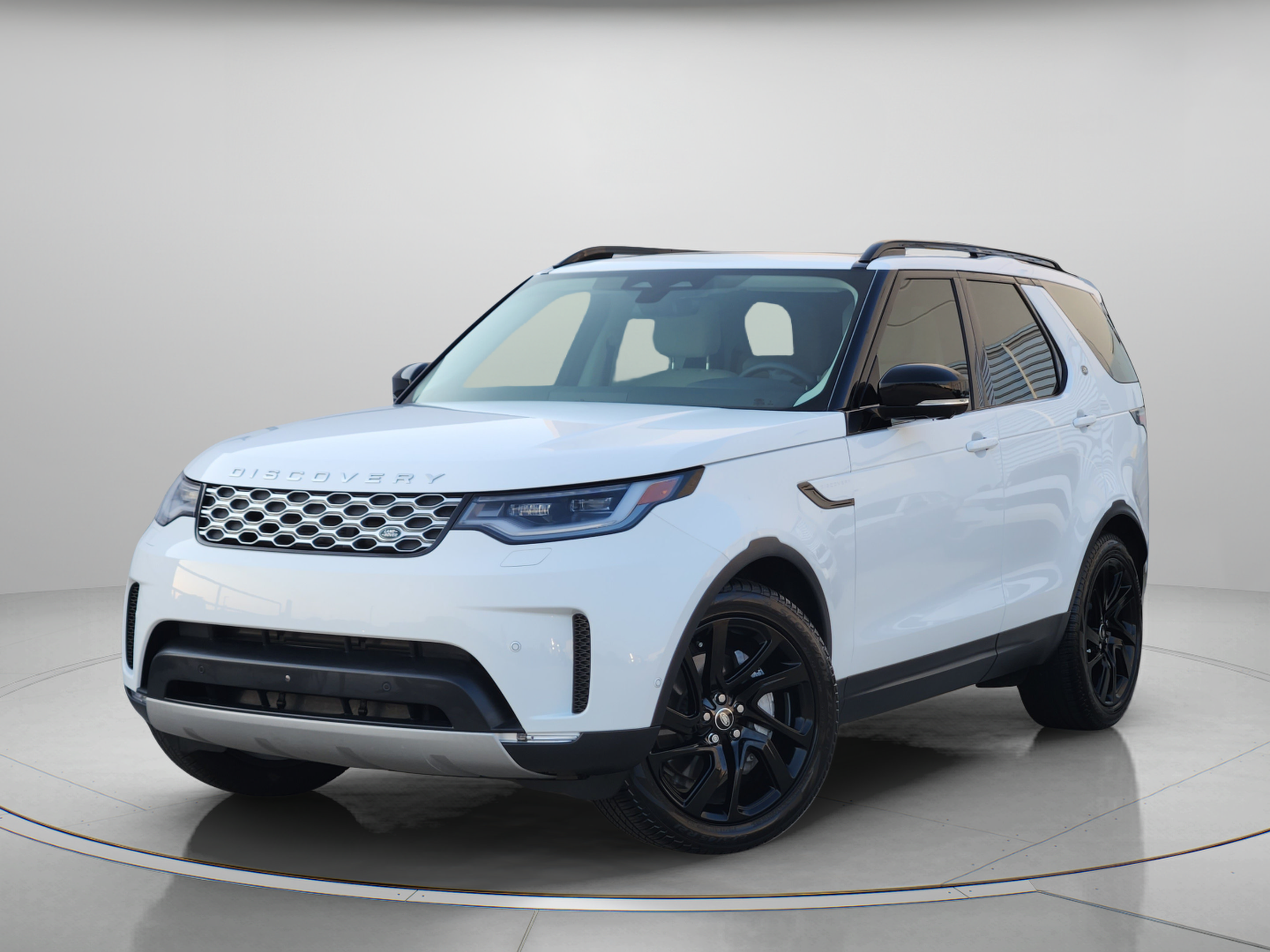 Certified 2025 Land Rover Discovery S