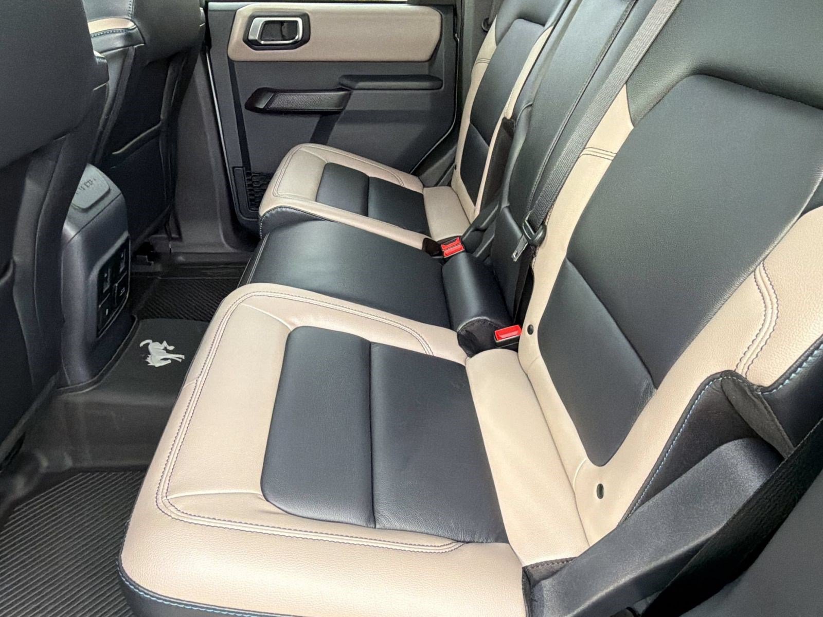 Used 2024 Ford Bronco Wildtrak AWD/4WD image 15