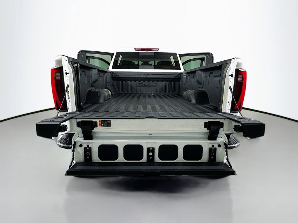 Used 2025 GMC Sierra 3500 Denali AWD/4WD image 24