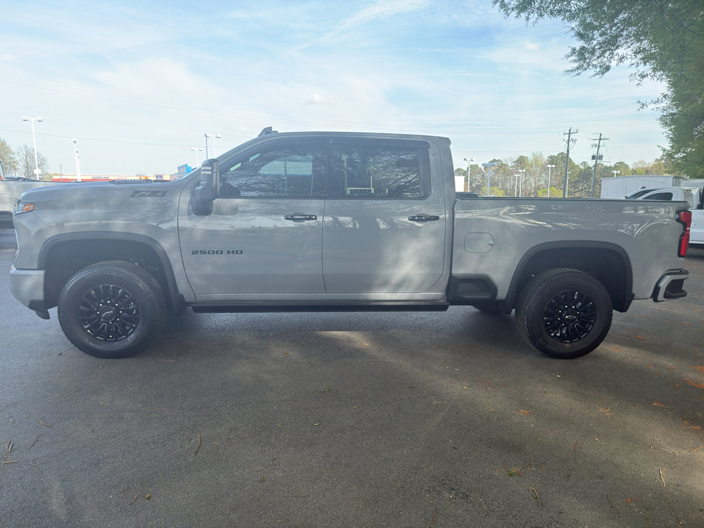 Used 2024 Chevrolet Silverado 2500 LTZ w/ LTZ Plus Package image 5