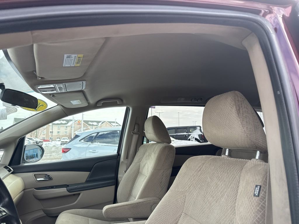 Used 2015 Honda Odyssey LX image 13