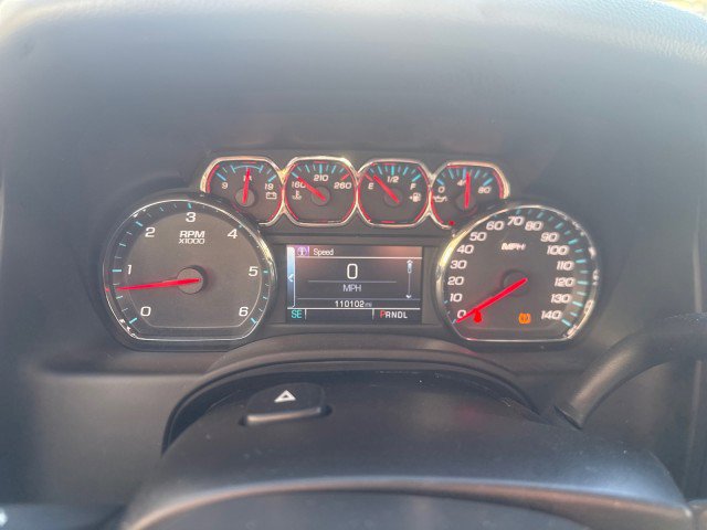 Used 2018 Chevrolet Suburban LS image 18