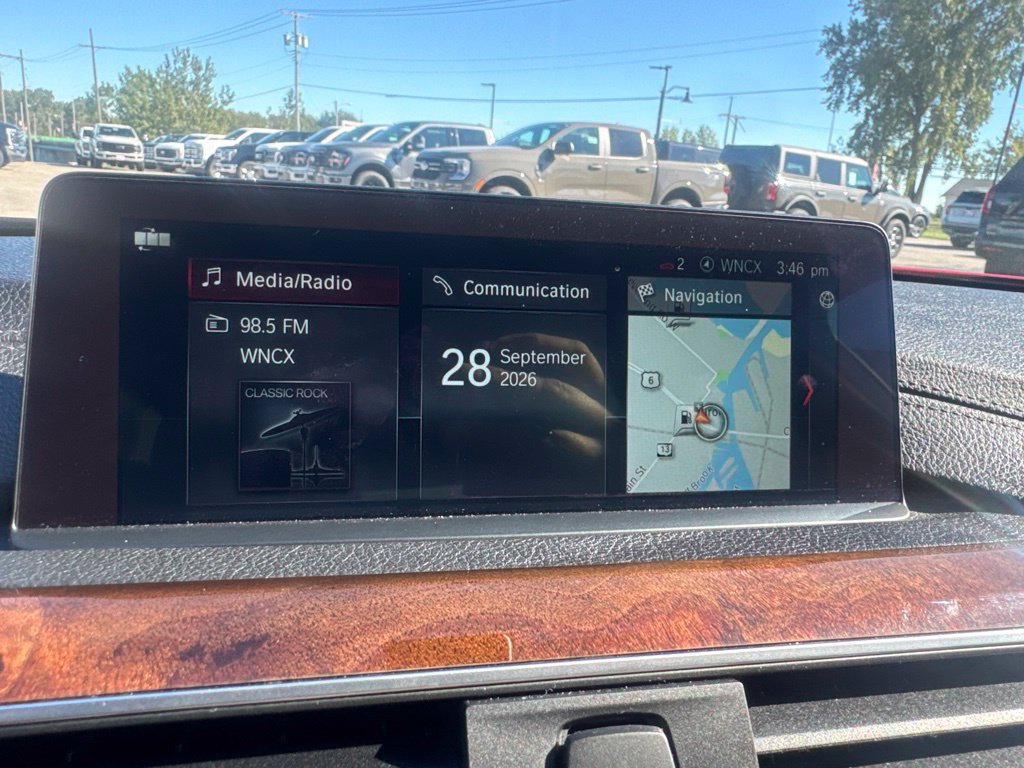 Used 2018 BMW 330i xDrive Sedan AWD/4WD image 23