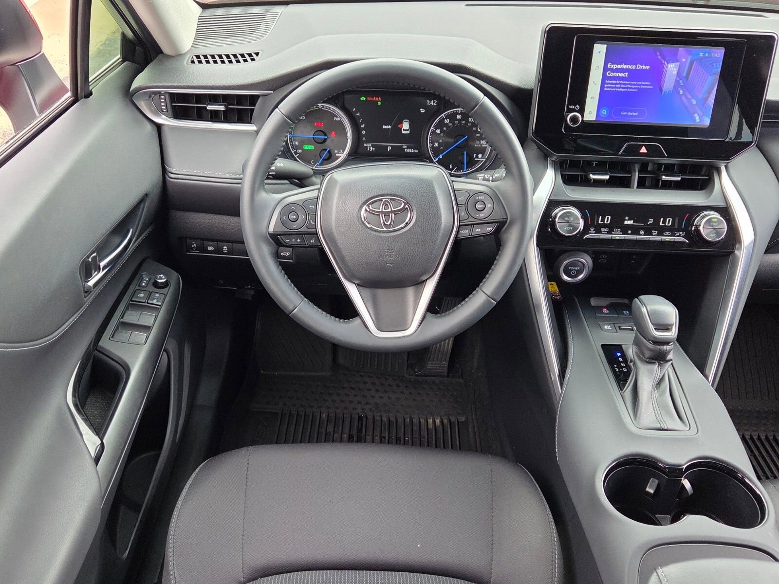 Used 2024 Toyota Venza LE image 7