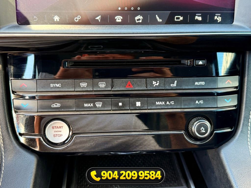 Used 2017 Jaguar F-PACE R-Sport image 18