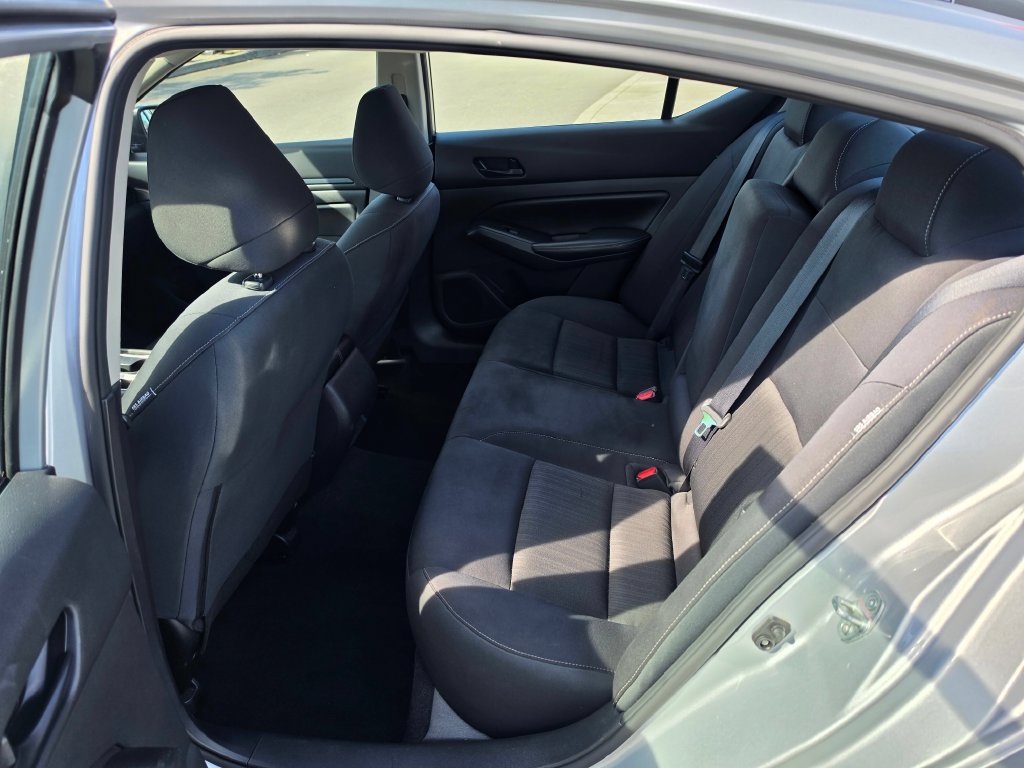 Used 2024 Nissan Altima 2.5 SV FWD image 16