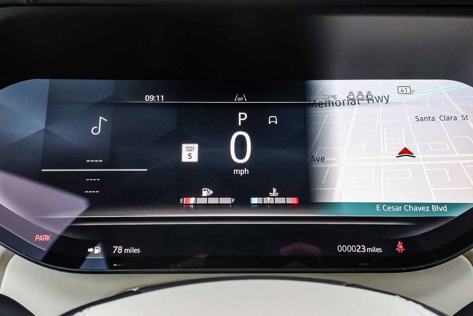 New 2026 Land Rover Range Rover SE image 33