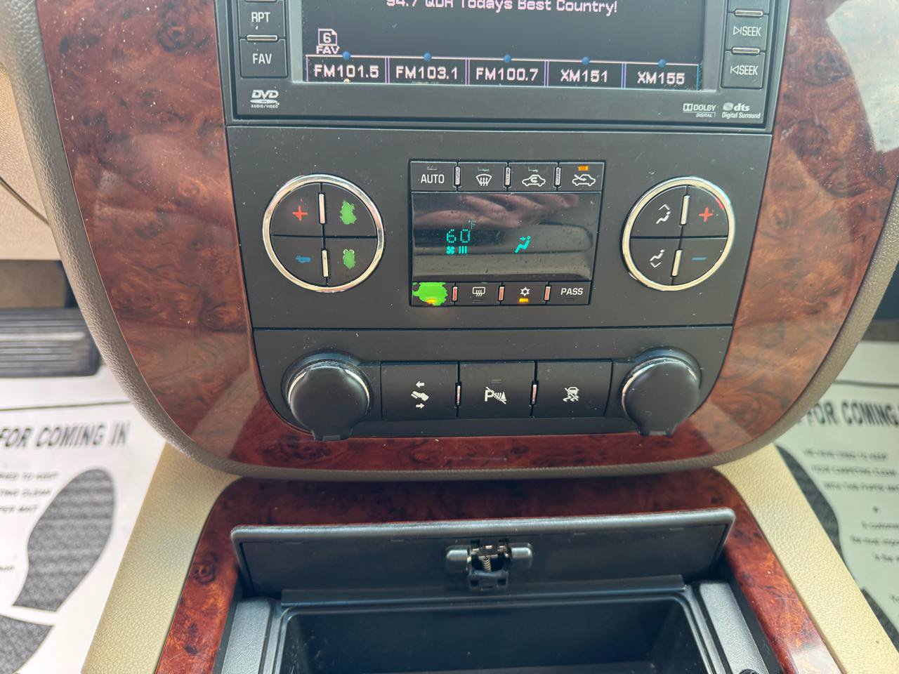 Used 2011 Chevrolet Avalanche LTZ AWD/4WD image 25