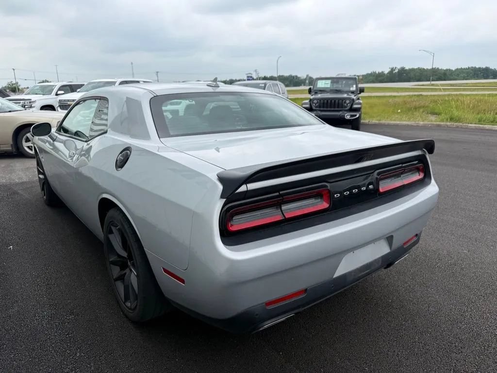 Used 2019 Dodge Challenger R/T Scat Pack RWD image 6