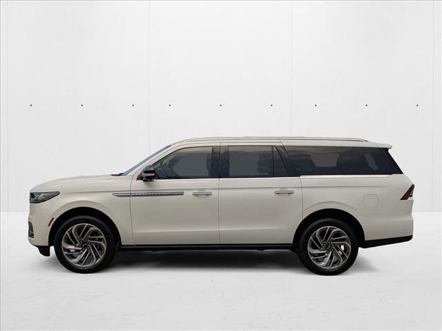 New 2025 Lincoln Navigator L Reserve image 8