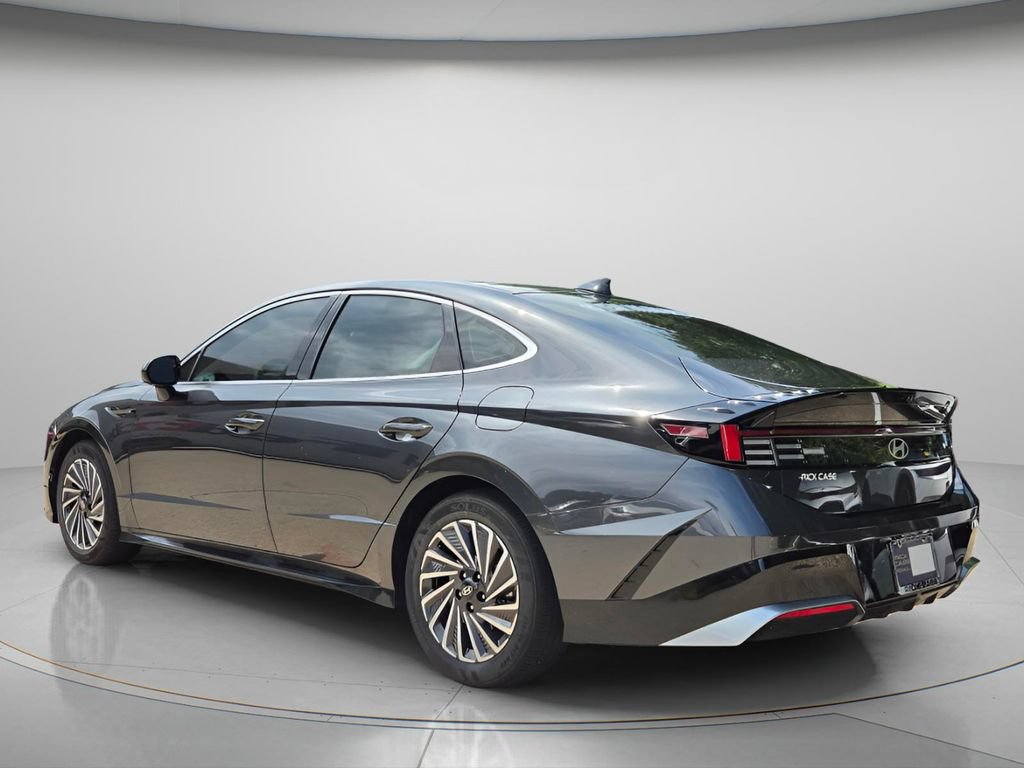 Used 2025 Hyundai Sonata SEL FWD image 6