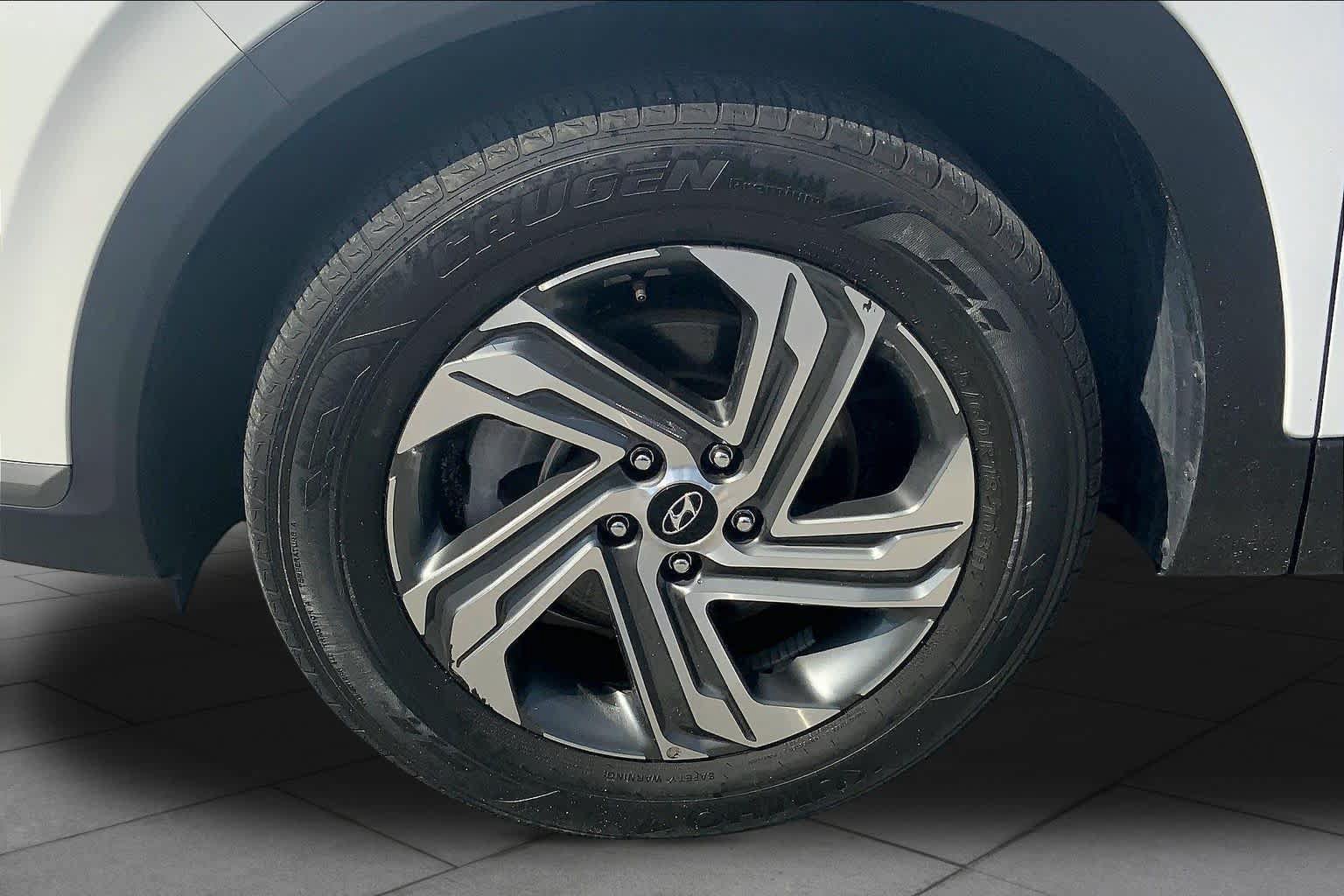 Used 2023 Hyundai Santa Fe SEL FWD image 10