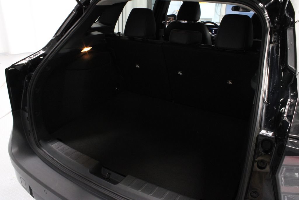 Certified 2025 Nissan Kicks SR AWD/4WD image 19