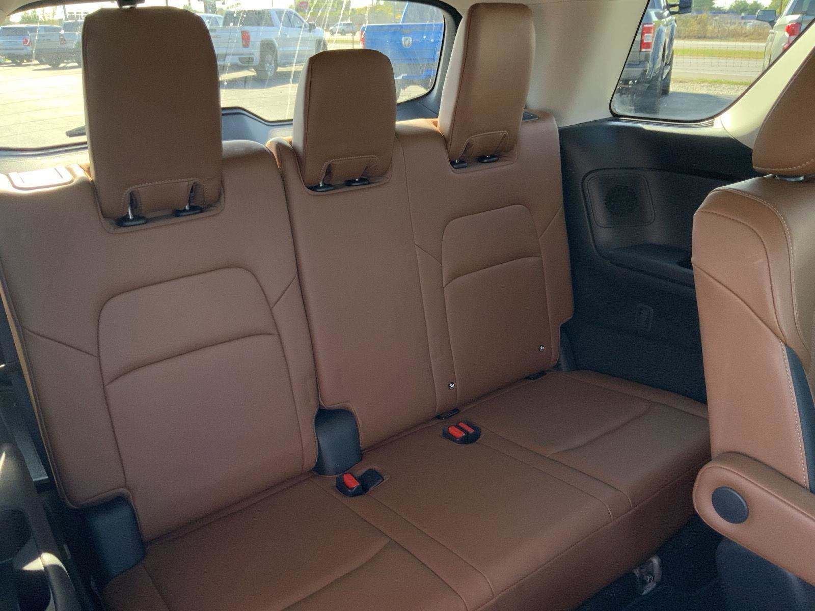 Used 2023 Nissan Pathfinder Platinum image 61