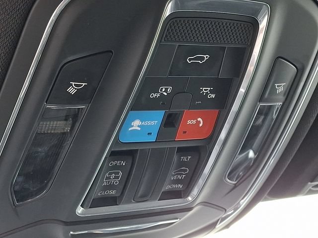 Used 2024 Jeep Grand Cherokee L Altitude AWD/4WD image 24