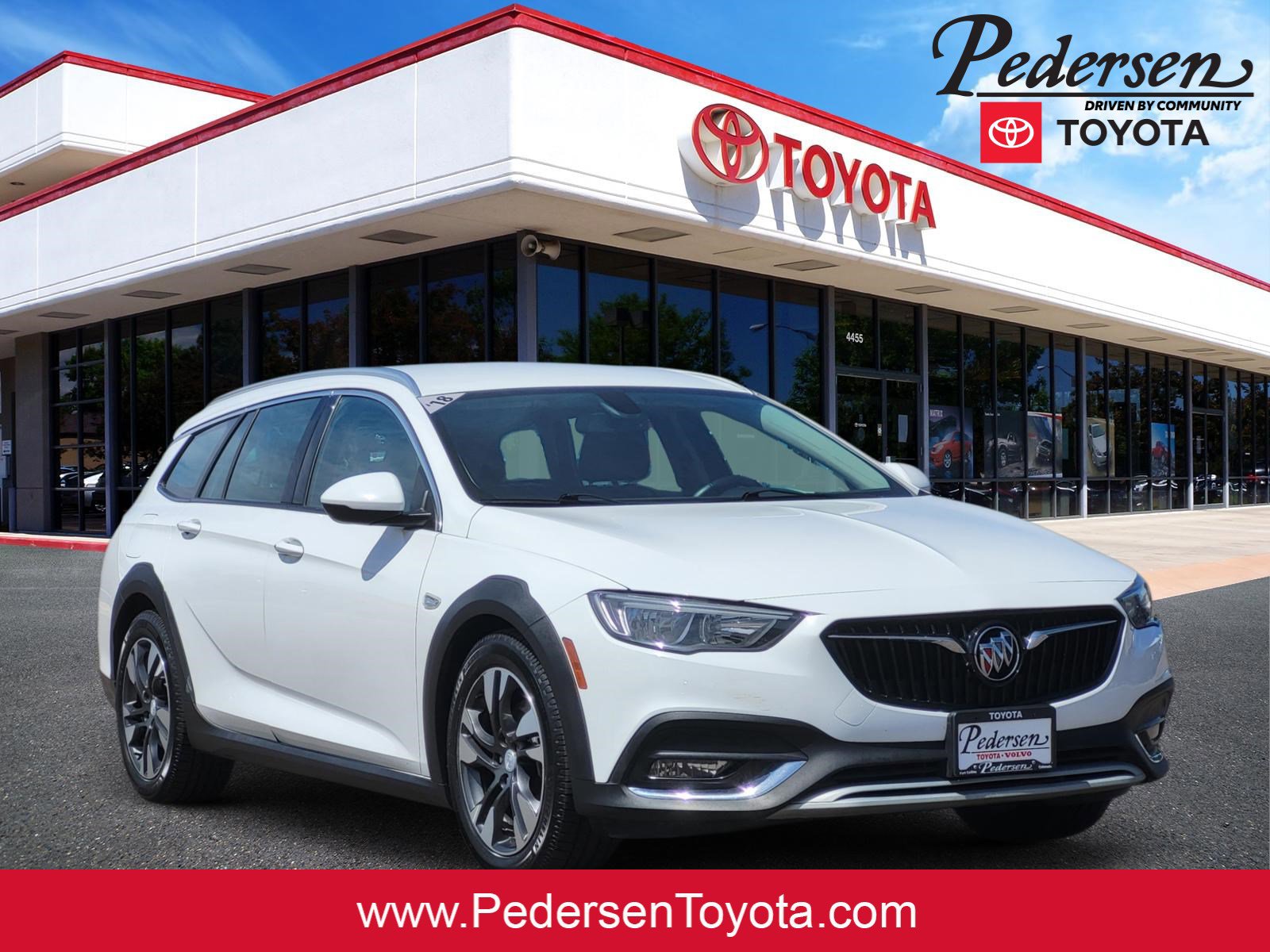 Used 2018 Buick Regal Essence w/ Sights and Sounds Package
