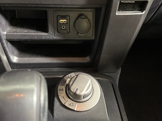 Used 2019 Toyota 4Runner SR5 AWD/4WD image 36