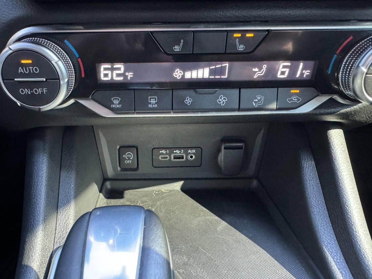 Used 2024 Nissan Sentra SR FWD image 25